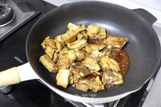排骨焖饭的做法步骤：4