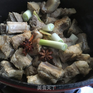 红酒醉排骨的做法步骤：6