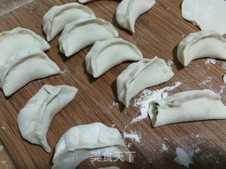鲜肉芋泥萝卜煎饺的做法步骤:8
