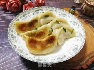 鲜肉芋泥萝卜煎饺的做法步骤:11