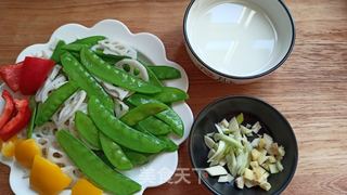 彩椒荷兰豆藕片的做法步骤:4