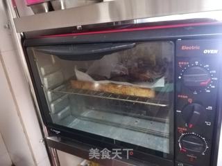 奥尔良烤鸡腿堡的做法步骤：4