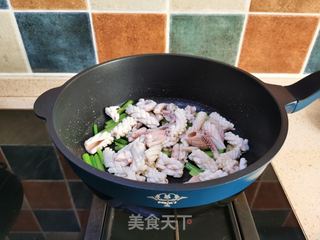 爆炒鱿鱼的做法步骤:6