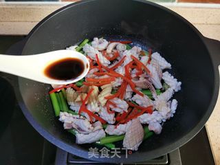 爆炒鱿鱼的做法步骤:8