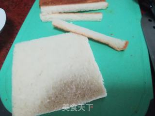 鸡蛋香肠三明治的做法步骤:3