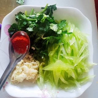 手拉油泼面的做法步骤:12