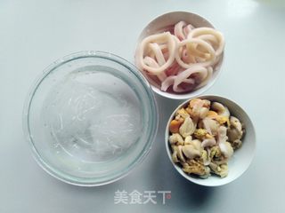 扇贝鱿鱼烧粉丝的做法步骤:2