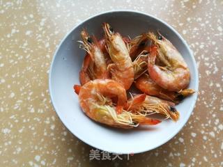 萝卜丝大虾面的做法步骤：1