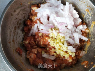 三文鱼牛肉米饭堡的做法步骤:5