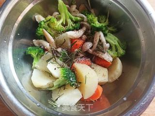 法式杂蔬烤羊排的做法步骤:3