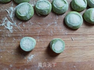 翡翠蒸饺的做法步骤:6