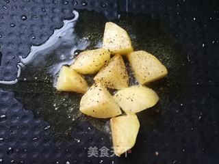 西兰花土豆黑胡椒牛排的做法步骤:8