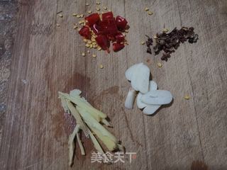 手撕包菜的做法步骤：2