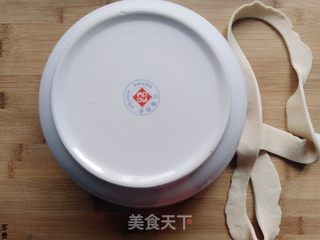 牛肉虾仁披萨的做法步骤:5