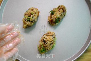 沙茶蘑菇培根饭卷的做法步骤：6