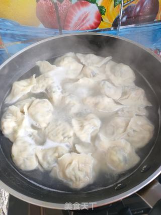 西葫芦虾仁水饺的做法步骤:13