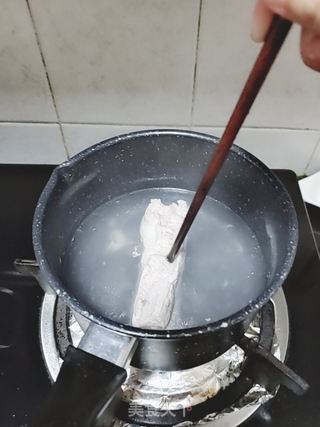 蒜泥白肉的做法步骤:3