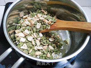 瓜子花生糖的做法步骤:5
