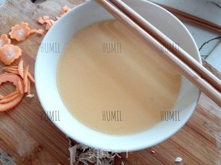 蟹味菇蒸蛋的做法步骤:3