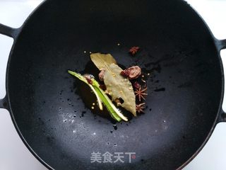 可乐杨梅卤鸭翅的做法步骤:4