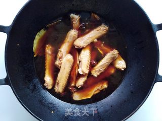 可乐杨梅卤鸭翅的做法步骤:7