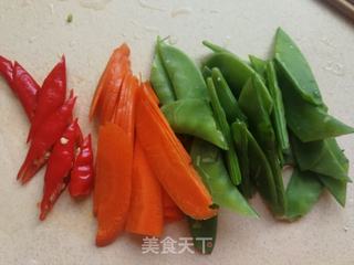 荷兰豆胡萝卜炒香菇的做法步骤：4