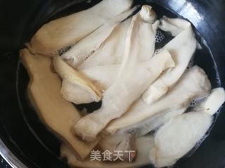 槐花杏鲍菇蛋饺的做法步骤:5