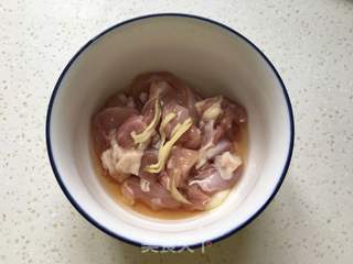 香菇鸡丁焖饭的做法步骤:4