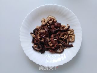 响油素鳝丝的做法步骤:3