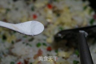 腊肉炒饭的做法步骤：6