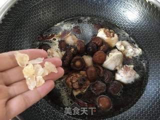 香菇鸡块的做法步骤:7