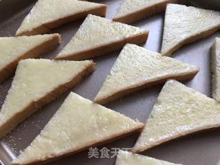 奶香蜂蜜吐司块的做法步骤:5