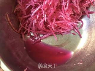 拌紫萝卜的做法步骤:3
