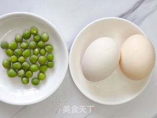 #比布丁还嫩滑的虾仁蒸蛋的做法图解2