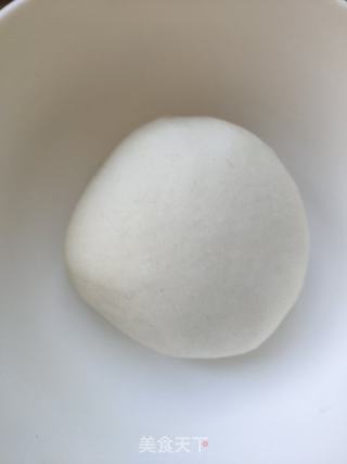 蘑菇韭菜猪肉水饺的做法步骤:5