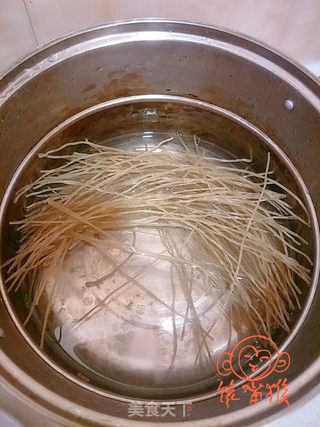 干白菜炖粉条的做法步骤:7
