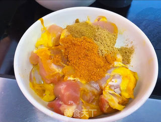 斯里兰卡胡荽鸡的做法步骤:2