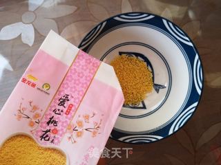 银耳小米羹的做法步骤:2