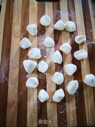 包菜鸡蛋胡萝卜烫面蒸饺的做法步骤:8