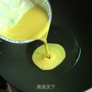 鸡蛋酱油炒饭的做法步骤：5