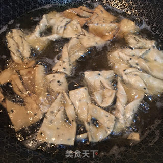 香酥麻叶的做法步骤：11