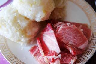 酸菜猪肉炖粉条冻豆腐的做法步骤:2