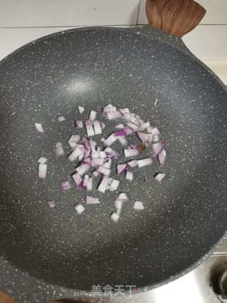 咖喱牛肉土司披萨的做法步骤:4
