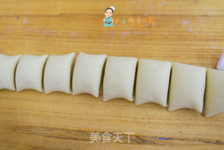 小黄人南瓜馒头的做法步骤:8