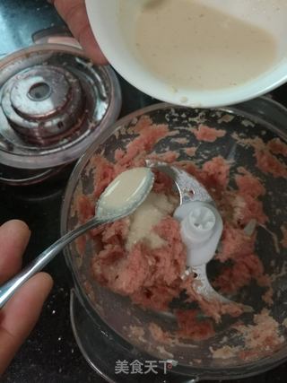 猪肉丸的做法步骤:4