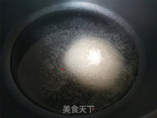 糖霜核桃仁的做法步骤:5