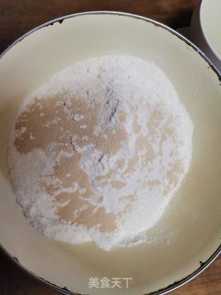 香辣千层饼的做法步骤：1