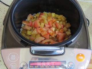 土豆番茄焖米饭的做法步骤:9