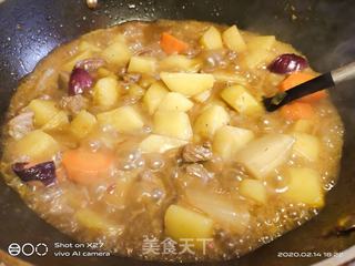 土豆炖牛腩的做法步骤:6