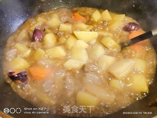 土豆炖牛腩的做法步骤:7